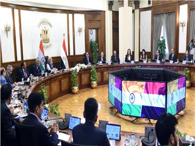 رئيسا وزراء مصر والهند يترأسان مائدة مستديرة لمناقشة التعاون المشترك | صور 