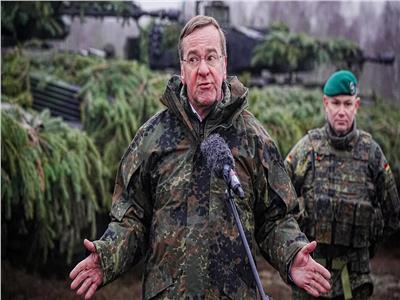 وزير الدفاع الألماني: مُستعدون لنشر 4 آلاف جندي في ليتوانيا