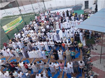 العيد فرحة| آلاف المصلين يؤدون صلاة عيد الأضحى بساحة «مركز شباب بشتيل»