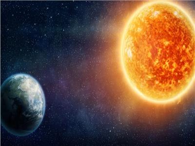 غدًا.. الأرض في أبعد مسافة من الشمس في 2023.. والقمر يقترن مع كوكب زحل