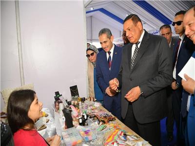 وزير التنمية المحلية ورحمي يفتتحان معرض صنع في الغربية للمنتجات اليدوية