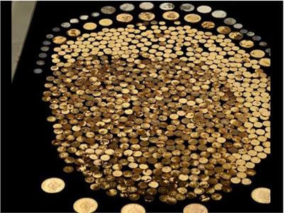 رجل أمريكي يعثر على كنز من العملات الذهبية والفضية في حقبة الحرب الأهلية 