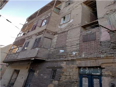 محافظة القاهرة: سكان عقار الخليفة المنهار رفضوا تنفيذ قرار الإزالة