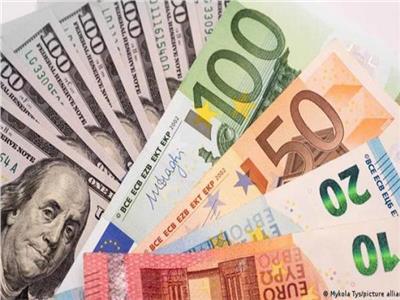 أسعار العملات الأجنبية في بداية تعاملات البنوك اليوم 27 يوليو