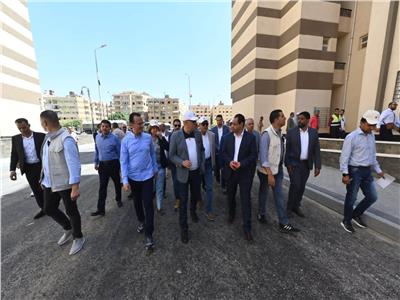وزير الإسكان يتفقد وحدات المبادرة الرئاسية «سكن لكل المصريين»