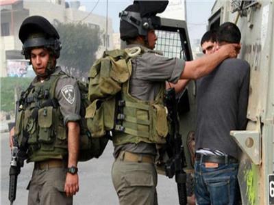الاحتلال الإسرائيلي يعتقل خمسة فلسطينيين من الضفة الغربية بما فيها القدس