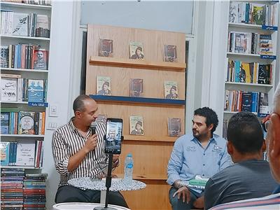 «الشوارع الخلفية» ندوة في مكتبة البلد للكاتب محمد الشماع 