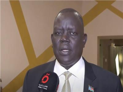 وزير خارجية جنوب السودان: الخرطوم تواجه موقفا إنسانيا عصيبا