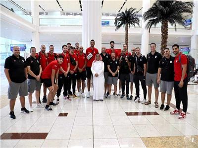 منتخب السلة يصل الإمارات لخوض معسكر تدريبي أخير قبل كأس العالم