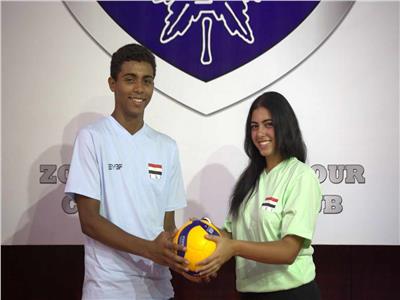 لاعبا الزهور يدعمان منتخب مصر ببطولة العلمين الدولية لكرة الطائرة الشاطئية