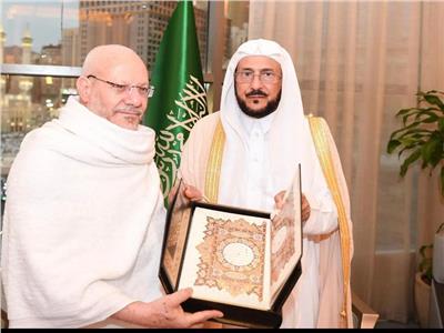 وزير الشؤون الإسلامية السعودي يلتقي مفتي مصر بمكة المكرمة
