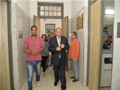 محافظ أسيوط يتفقد أقسام مستشفى الرمد للعيون لمتابعة سير العمل 