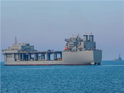 البحرية الأمريكية تعمل على سفينة ESB