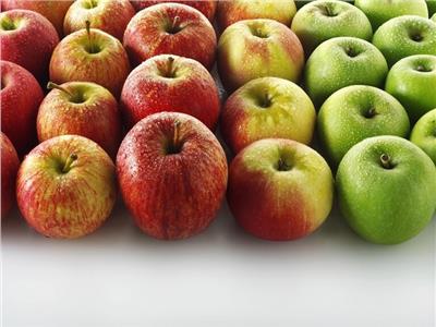 خبير التغذية يتحدث عن فوائد "التفاح المشوي"