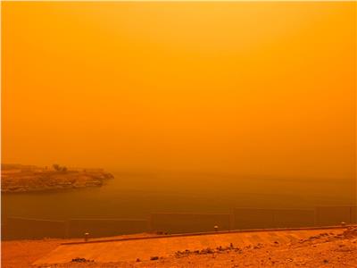 عاصفة ترابية مفاجئة في سماء أسوان ووقف حركة الملاحة ببحيرة ناصر