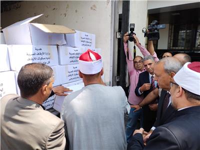وزير الأوقاف يوزع 2 طن لحوم أضاحي ضمن احتفالات «القليوبية» بالعيد القومي 