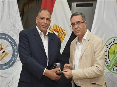 السفير الهندي يزور مناجم فوسفات مصر لبحث فرص التعاون والاستثمار 