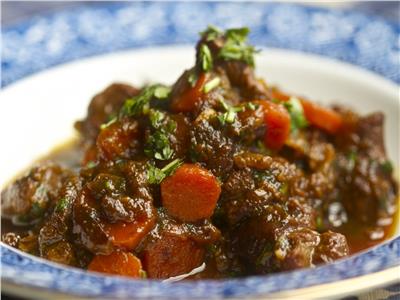 عشاق المطبخ المغربي| أسهل طريقة لعمل «طاجن اللحم الضأن بالخوخ» 