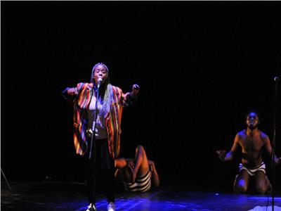 نيكي باديري.. عرض أفريقي يناقش فكرة السلطة الذكورية ضمن عروض «التجريبي»
