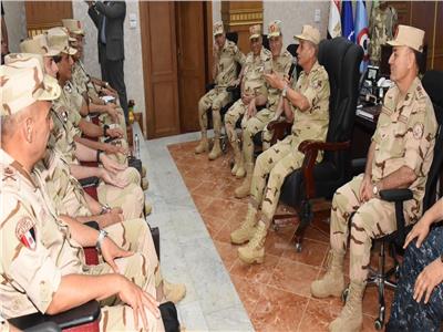 وزير الدفاع يشهد تنفيذ مشروع مراكز القيادة التعبوي للجيش الثاني الميداني