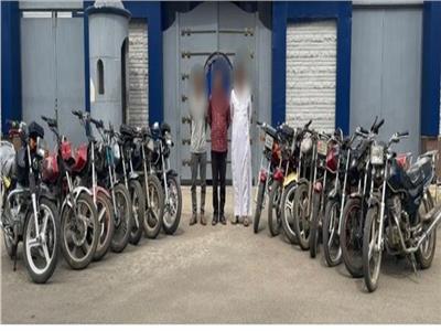 بلاغ «التلميذ والأستاذ» يقود الأمن العام لضبط لصوص الدراجات النارية بسوهاج 