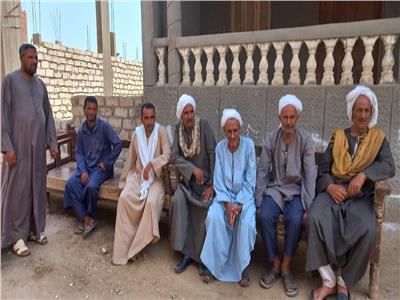قرية التتالية بأسيوط تتلقى العزاء في 6 أشخاص من ضحايا إعصار ليبيا