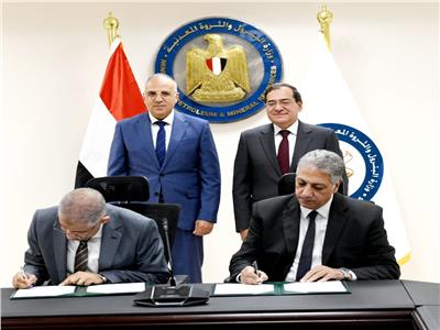 توقيع بروتوكول تعاون بين وزارتي البترول والري