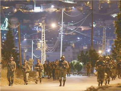إسرائيل ترفع حالة التأهب وتغلق الحرم الإبراهيمي تحسبًا لهجمات فدائية