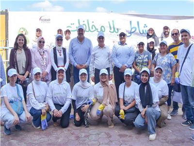 محافظ الإسكندرية يشهد فعاليات «اليوم العالمي لتنظيف الشواطئ»