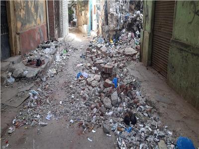انهيار أجزاء من عقار في حي الجمرك بالإسكندرية 