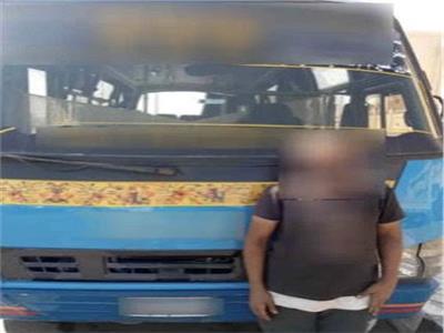 ضبط سائق أتوبيس طمس أرقام لوحات السيارة هروبًا من الرادار بالقاهرة 