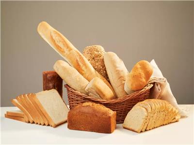 هل تجميد الخبز في الفريزر له أضرار؟.. خبراء التغذية يجيبون