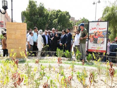 ضمن مبادرة «قنا تتجمل».. «الداودي» يشيد بأعمال تطوير حديقة ميدان مسجد ناصر