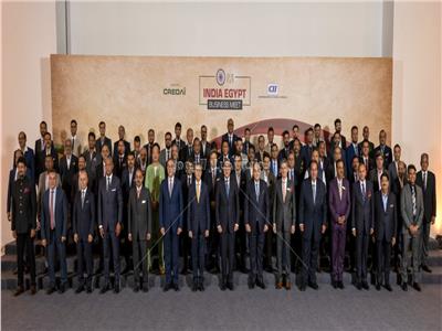 رئيس الوزراء يعقد اجتماعًا مع ممثلي 30 شركة هندية في مُلتقى الأعمال «المصري – الهندي»