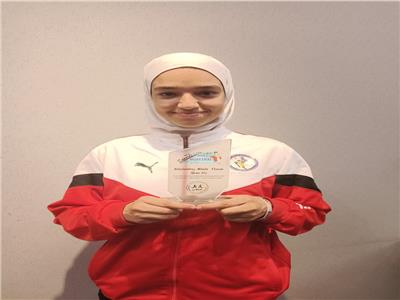 سما إبراهيم تحصد جائزة أفضل رياضية في بطولة العالم للمواي تاي بتركيا 