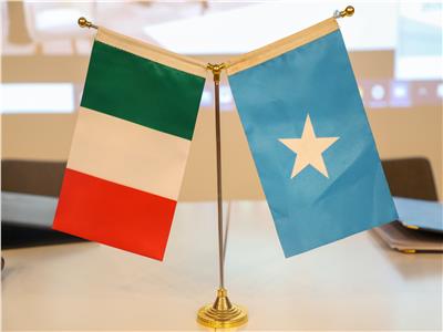 الصومال وإيطاليا يبحثان سبل تعزيز العلاقات الثنائية