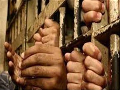 حبس 5 متهمين ضبط بحوزتهم 5 كيلو مخدرات بالقاهرة 