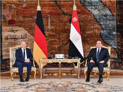 تفاصيل لقاء الرئيس السيسي والمستشار الألماني أولاف شولتز بقصر الاتحادية