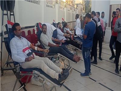 فيديو| الأوقاف والكنيسة ينظمان حملة للتبرع بالدم للأشقاء الفلسطينيين في قنا