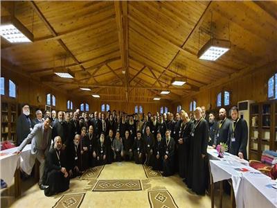  الكهنة والقسوس بمجلس كنائس مصر يصلون من أجل السلام