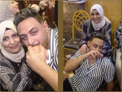 نجل سمسم شهاب متأثرًا بوفاة والدته: "أنا بموت من غيرك يا أمي" | شاهد