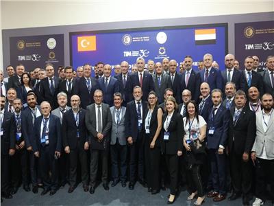 وزير التجارة والصناعة ونظيره التركي يتفقدان المعرض الدولي للتصنيع  