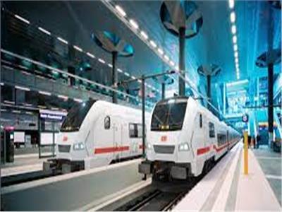 وزير النقل: «تالجو» الإسبانية المصنعة للقطارات ستنشىء مصنعا في مصر