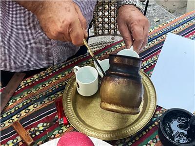 بين الشاي والقهوة.. قصة رحلة تبادل ثقافي صنعها مواطن من فلسطين للصين