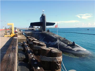 الغواصة النووية الأمريكية «USS Florida» تصل لمنطقة الخليج