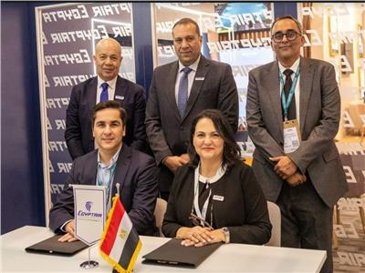 مصر للطيران تناقش فتح خطوط مباشرة وغير مباشرة بمعرض سوق السفر العالمي