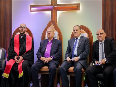 رئيس الطائفة الإنجيلية يشارك في حفل تنصيب راعي لكنيسة مدينة الأمل