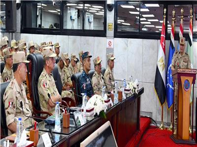 وزير الدفاع يشهد المرحلة الرئيسية لمشروع مراكز القيادة الاستراتيجي للقوات المسلحة| صور