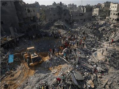 «الصليب الأحمر» تحث أطراف النزاع بغزة وإسرائيل على الالتزام بالقانون الدولي الإنساني
