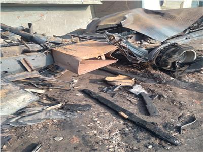 الأدلة الجنائية تعاين أثار حريق سيارة محملة بأنابيب البوتاجاز بالغربية| صور